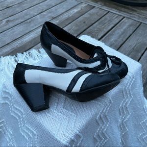 Vintage looking shoes size 6.5